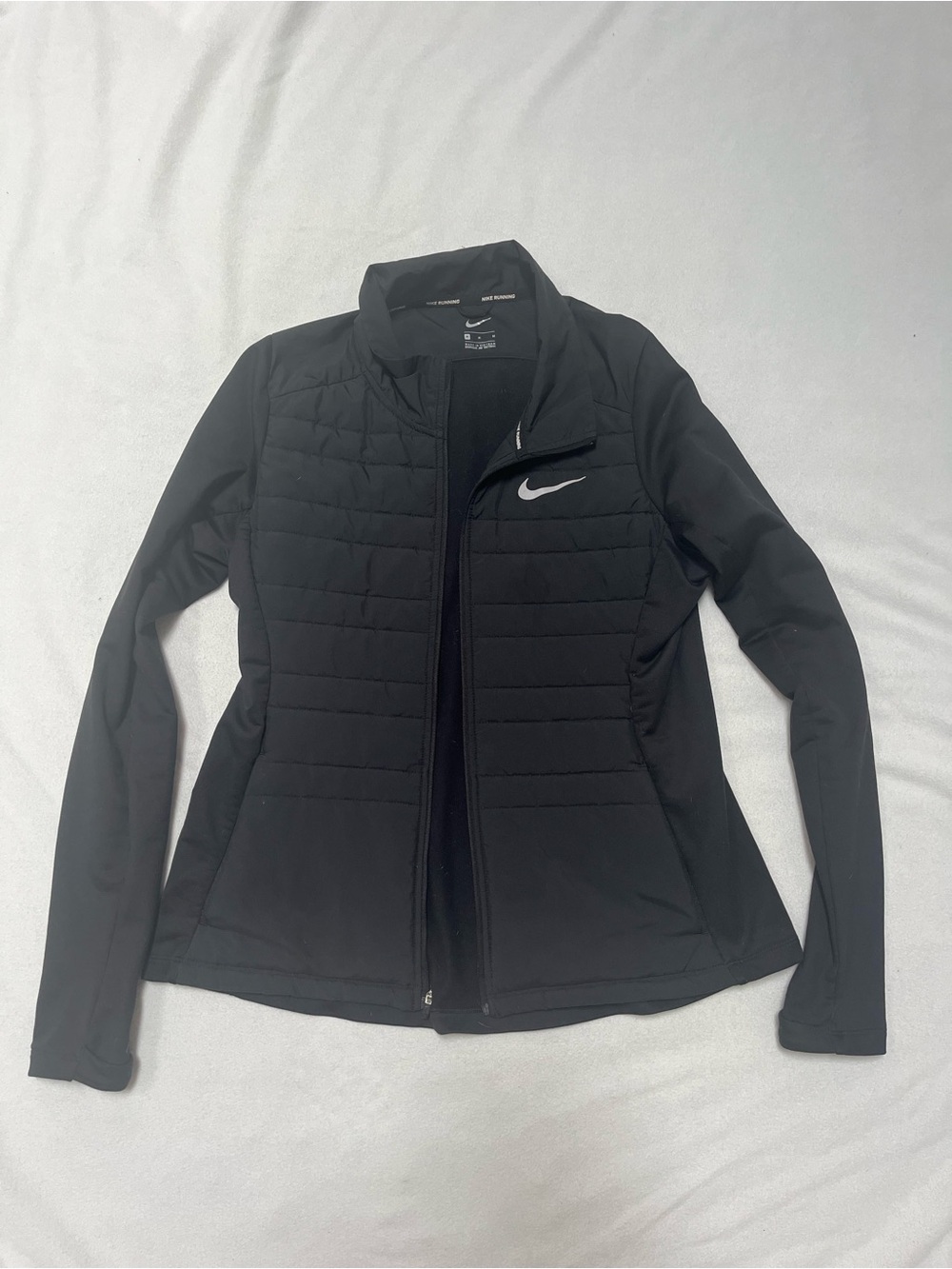 Nike Running Women’s Small Black Quilted Hybrid Full Zip Jacket size M